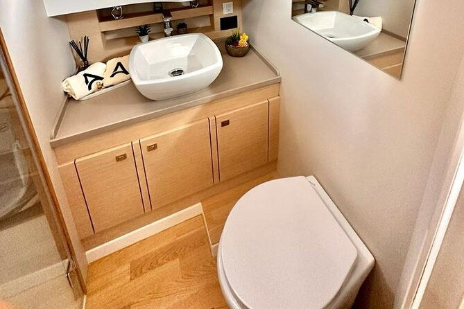 ischia-and-procida-private-yacht-tour-from-sorrento