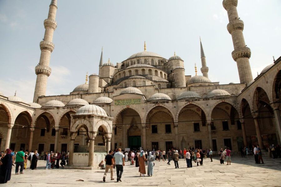 istanbul-basilica-cistern-hagia-sophia-blue-mosque-old-city