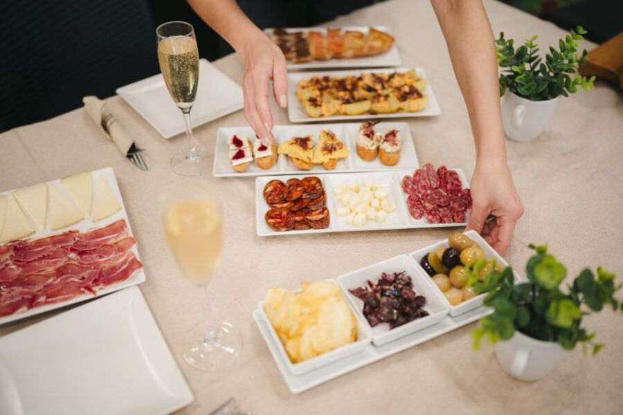 jamon-tapas-tasting-experience-near-sagrada-familia