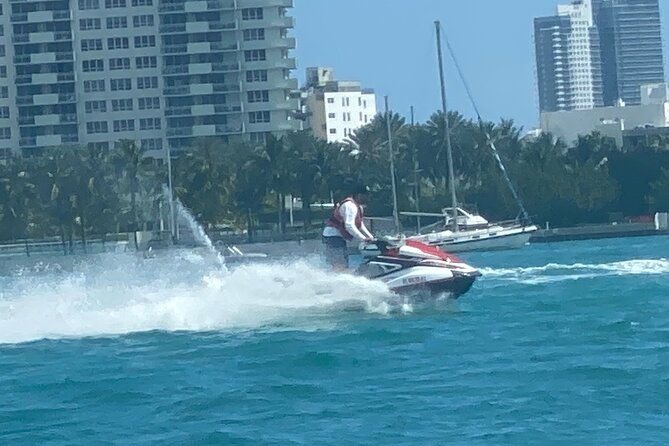 jetski-experience-for-1-hour-of-miami-beach-bayside-marketplace