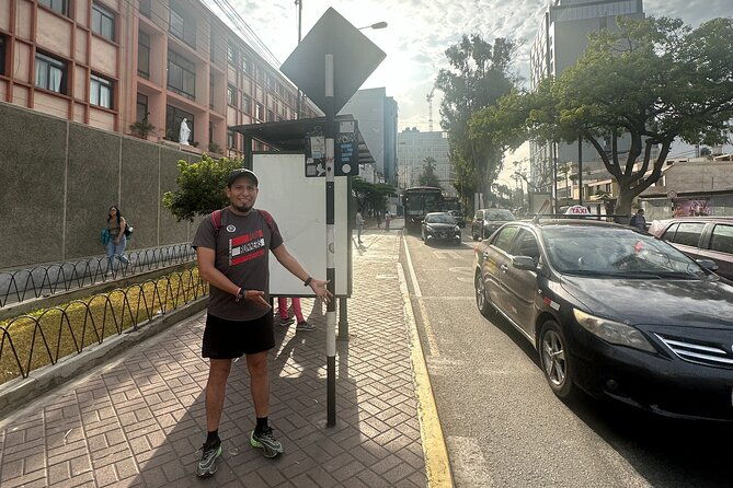 jogging-activity-through-tourist-places-facing-the-sea-in-lima