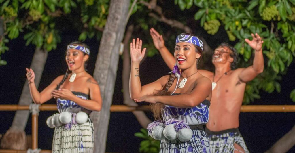 Kailua-Kona: Voyagers of the Pacific Luau With Buffet Dinner