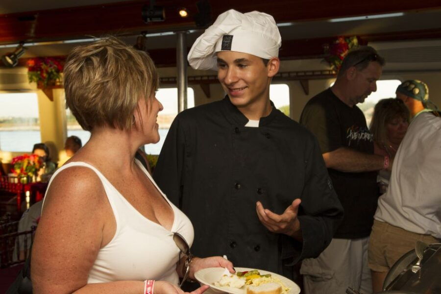 Key West: Sunset Dinner Cruise With Open Bar & Live Music