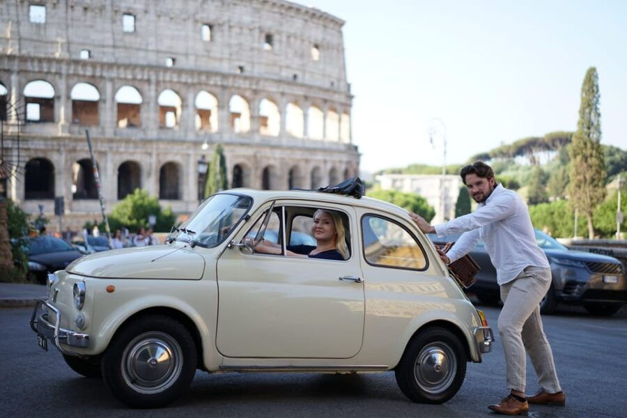 la-dolce-vita-cruising-rome-in-a-classic-fiat-500