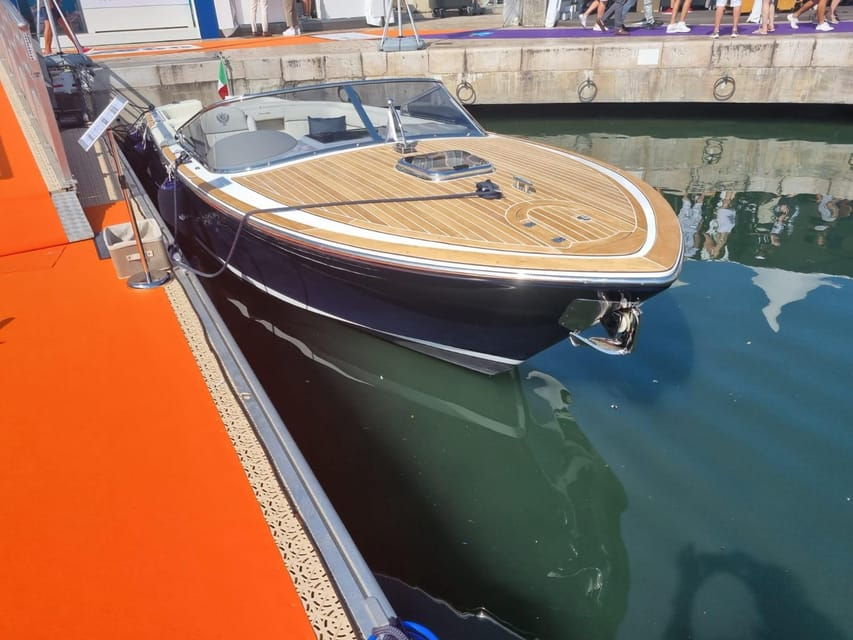 lake-como-private-water-taxi-cruise