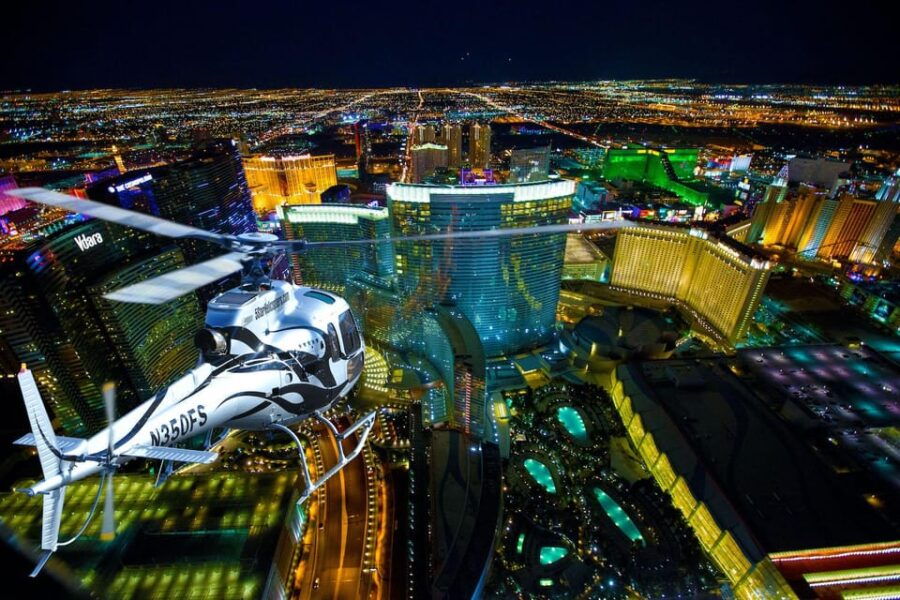las-vegas-nighttime-helicopter-flight-over-the-strip