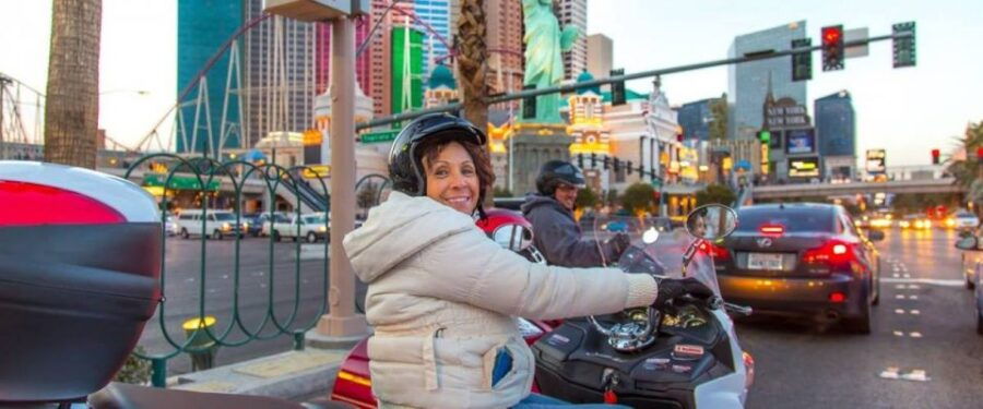 las-vegas-red-rock-canyon-and-las-vegas-strip-trike-tour