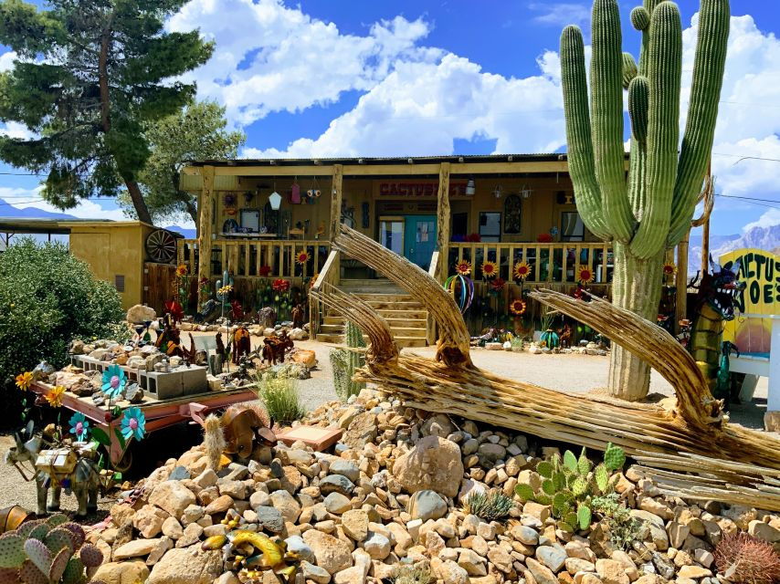 las-vegas-red-rock-canyon-whimsical-cactus-joes-lunch