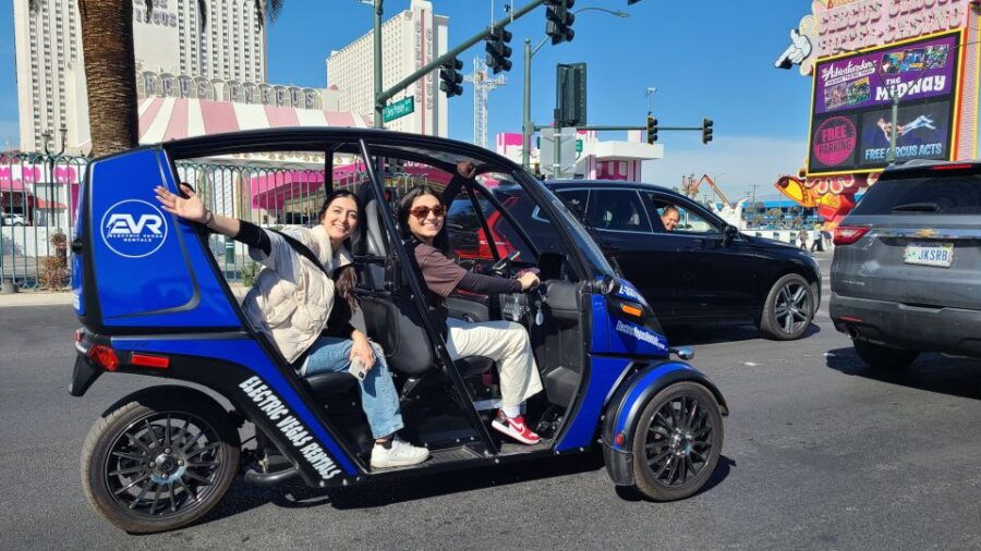 las-vegas-self-drive-strip-tour-in-an-electric-evr-car