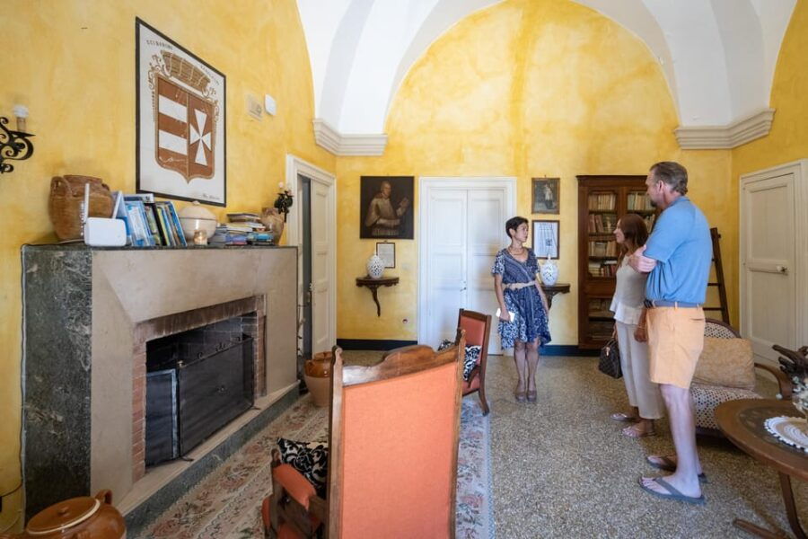 lecce-golden-vine-escape-sunset-picnic-wine-tasting