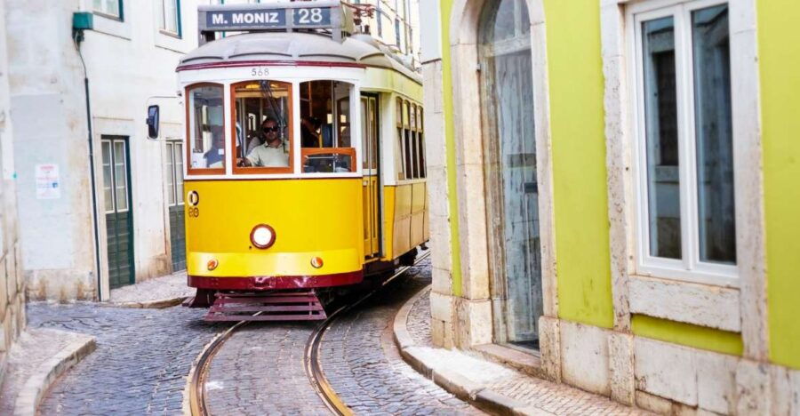 lisbon-all-city-premium-private-guided-tour-by-tuk-tuk
