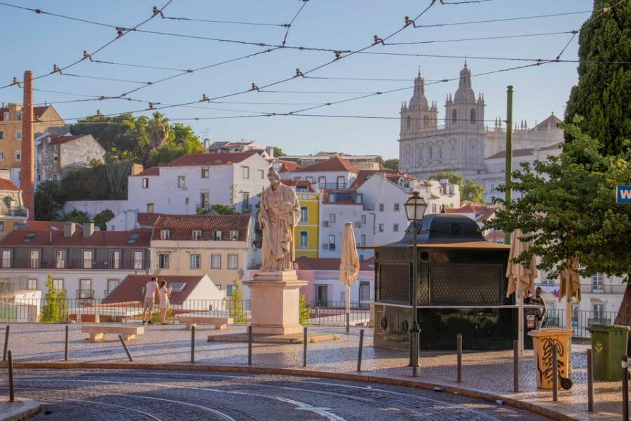 lisbon-all-viewpoints-3-hour-tuktuk-tour-w-true-local-guide