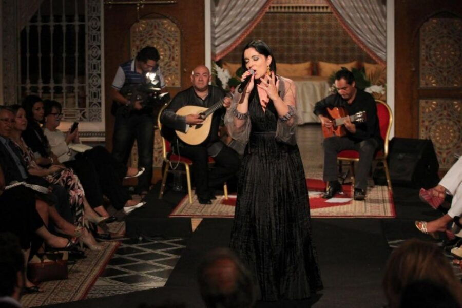 lisbon-authentic-fado-show-dinner-and-night-tour