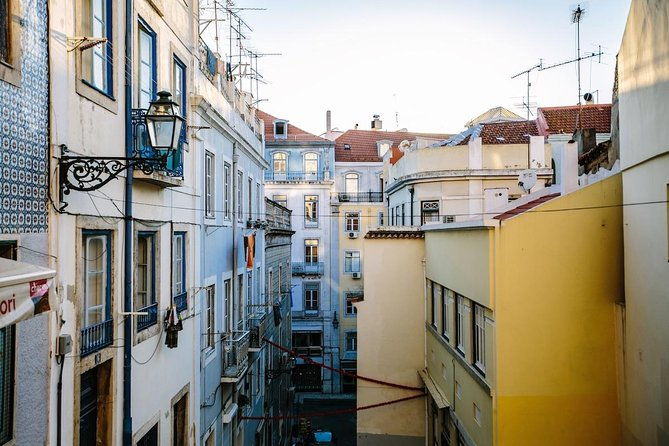 lisbon-book-a-local-host-for-6-hours