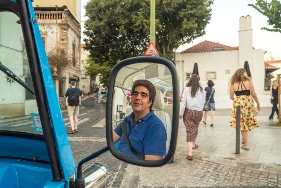 lisbon-by-tuk-tuk-guided-tour-city-of-neighborhoods