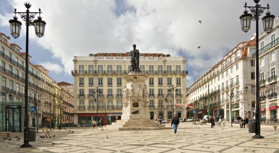 lisbon-chiado-bairro-alto-and-principe-real-tuk-tuk-tour