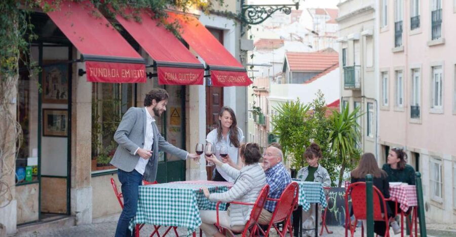lisbon-evening-local-food-crawl-with-drink-pairings
