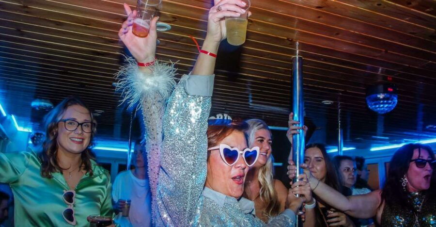 lisbon-new-years-eve-with-live-dj-fireworks-and-open-bar