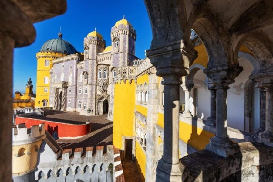 lisbon-sintra-pena-palace-quinta-da-regaleira-day-trip