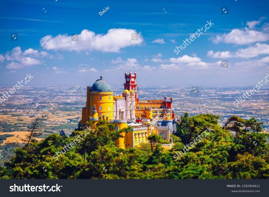 lisbon-sintra-pena-palace-regaleira-cabo-da-roca-tour