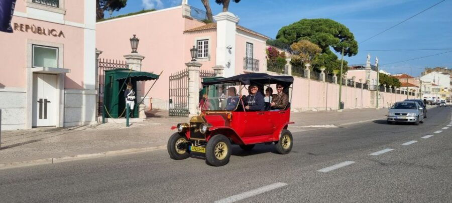 lisbon-tour-on-board-a-classic-tuk