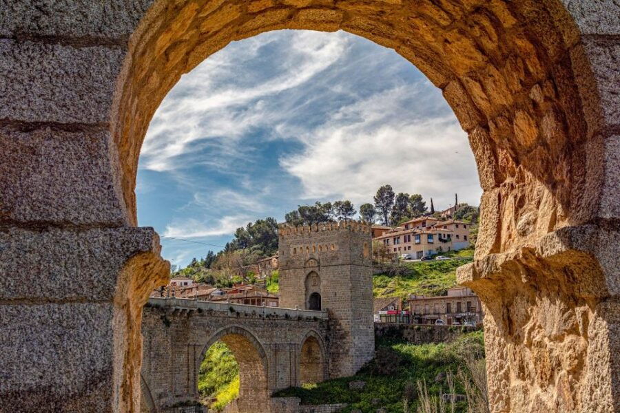 madrid-day-trip-to-toledo-with-walking-tour-small-group