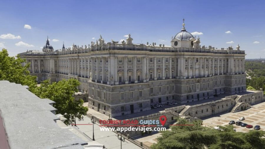 madrid-private-walking-tour-4-hours-with-royal-palace