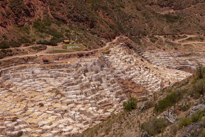 maras-salt-mines-and-moray-biking-tour-from-cusco
