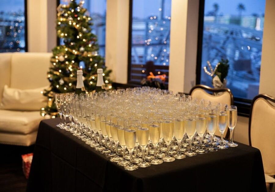 Marina Del Rey: Christmas Day Buffet Brunch or Dinner Cruise