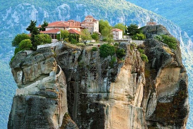 meteora-full-day-private-tour-8seat