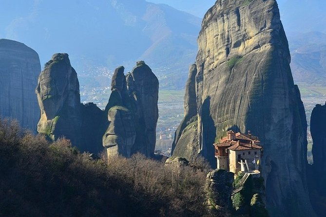 meteora-monasteries-thermopylae-private-full-day-tour-from-athens