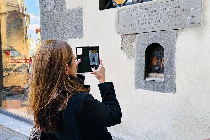 michelangelos-david-a-sip-through-a-wine-window-experience