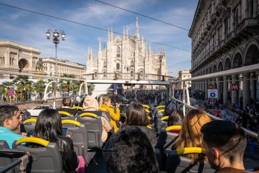 milan-hop-on-hop-off-bus-ticket-for-24-48-72-hours