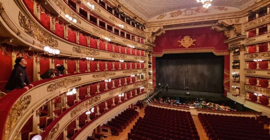 milan-la-scala-theater-and-museum-tour-with-entry-tickets