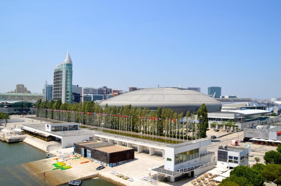 modern-lisbon-aboard-an-electric-tuk-tuk
