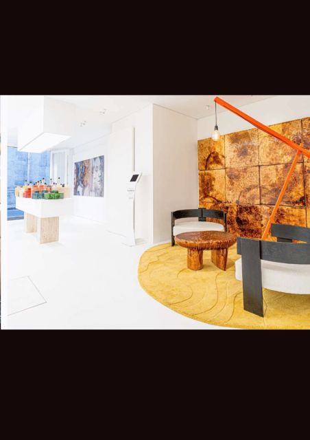 monmarte-walking-tour-french-perfumery-experience