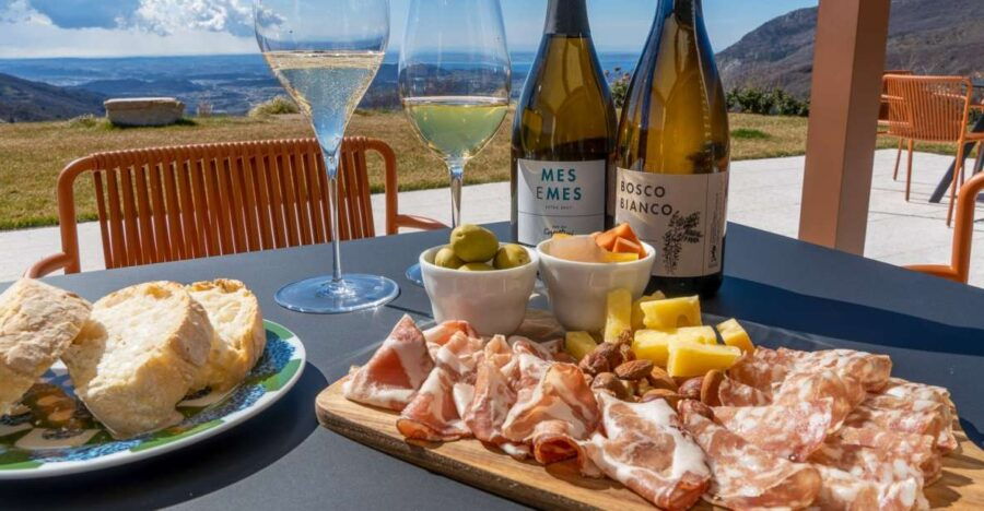 monte-baldo-organic-mountain-wines-tour-and-tasting