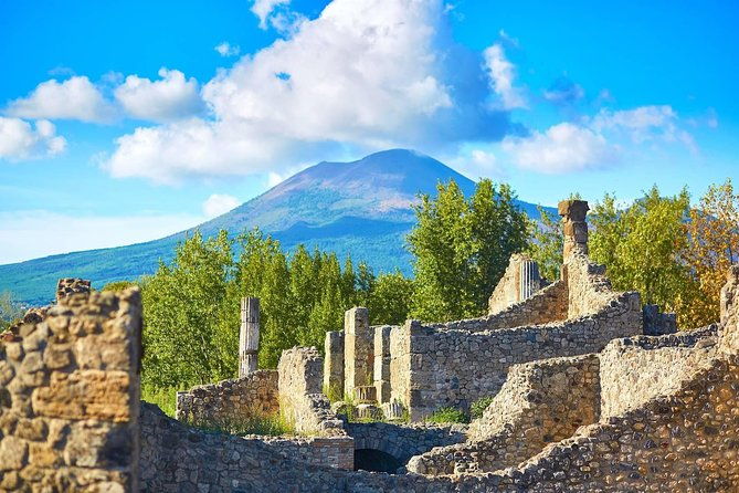 naples-cruise-excursion-day-tour-sorrento-amalfi-coast-positano-pompeii