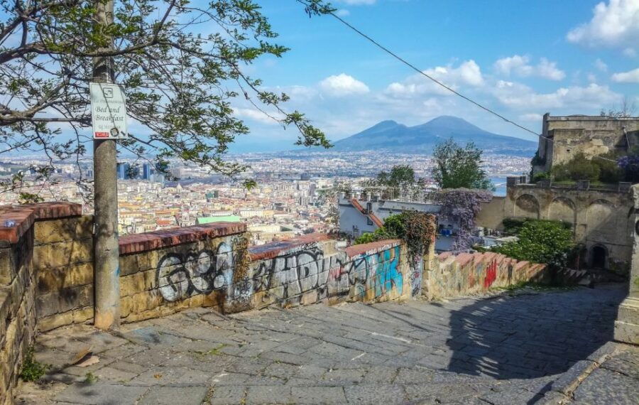 naples-panoramic-walking-tour-thourgh-la-pedamentina-scale