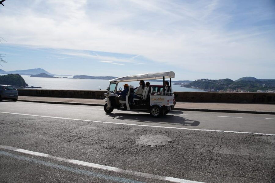 naples-tuk-tuk-experience-views-and-vineyards