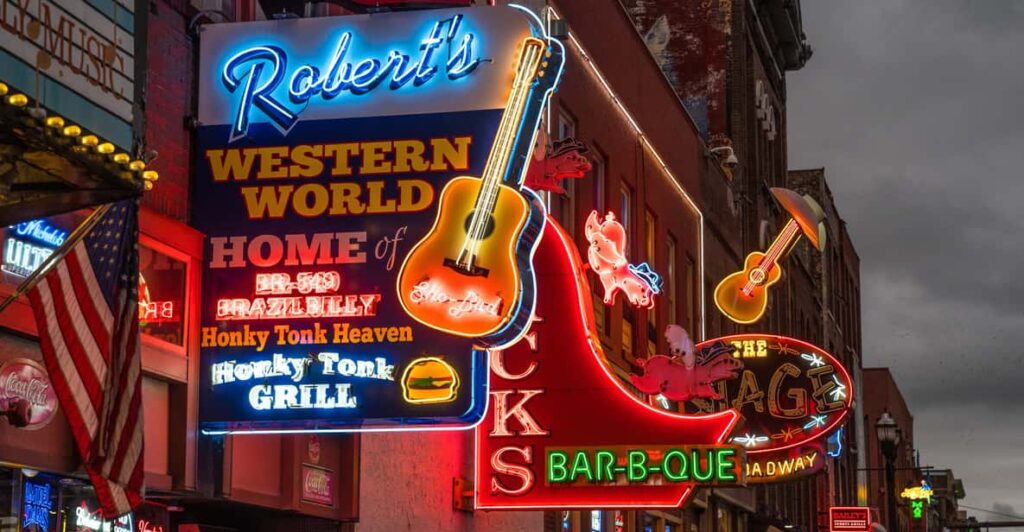 Nashville: Music History and Moonshine Pub Crawl