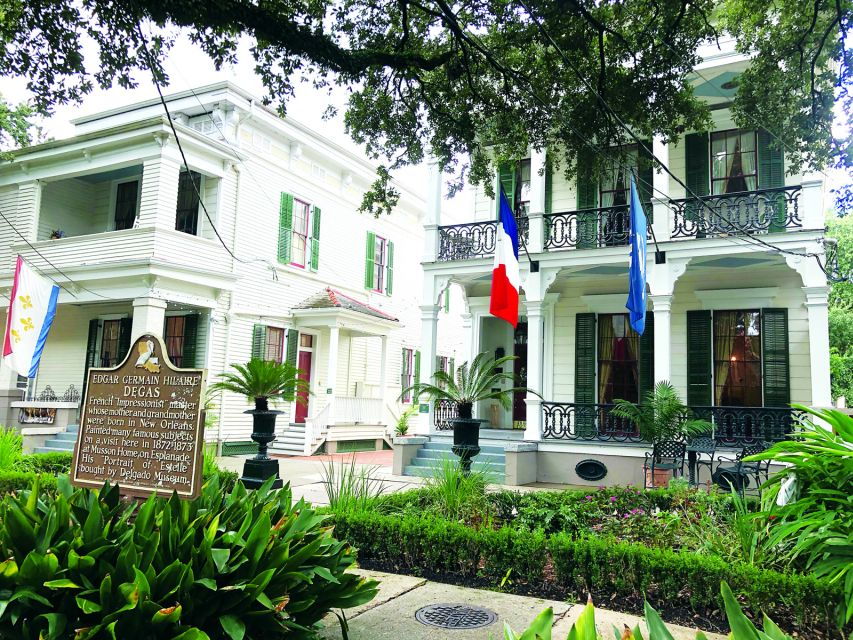 New Orleans: 2.5-Hour City & Cemetery Tour by Bus