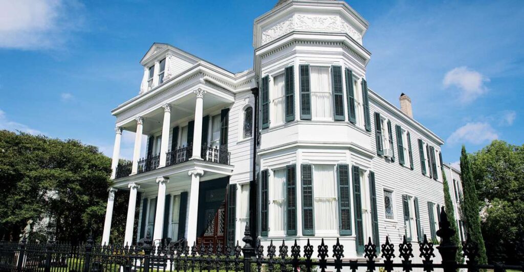 New Orleans: 2-Hour Homes of the Rich & Famous Walking Tour
