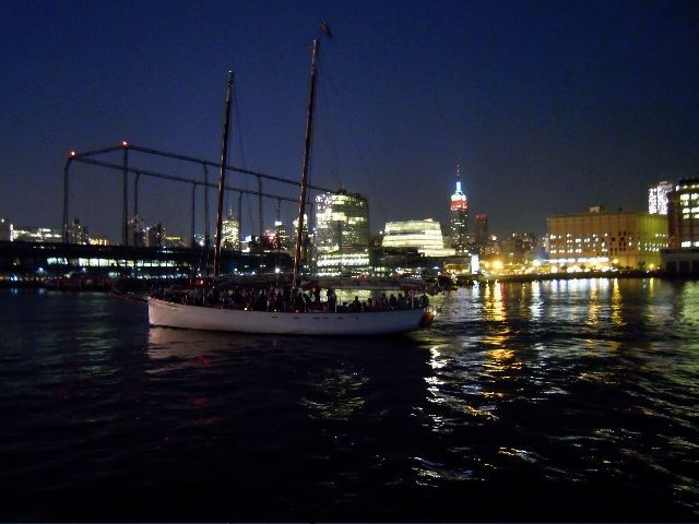 new-york-city-lights-schooner-sail
