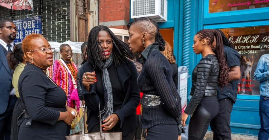 new-york-harlem-gospel-walking