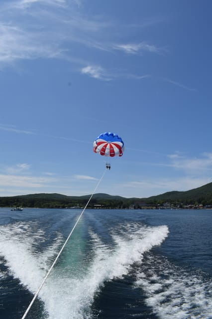 new-york-lake-george-parasailing-experience