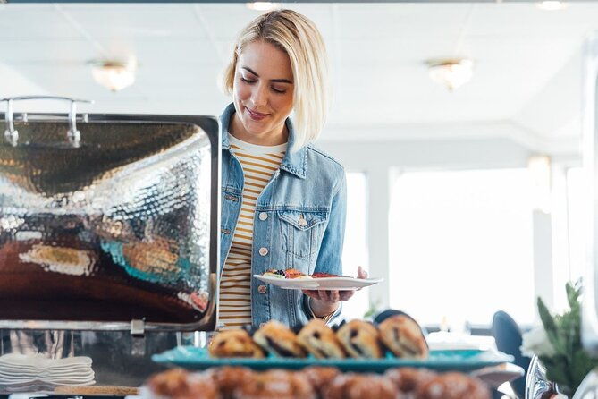 new-york-signature-bottomless-mimosa-brunch-in-cruise-pier-15