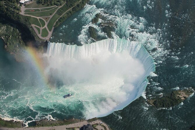 niagara-falls-day-trip-by-air-from-new-york-city