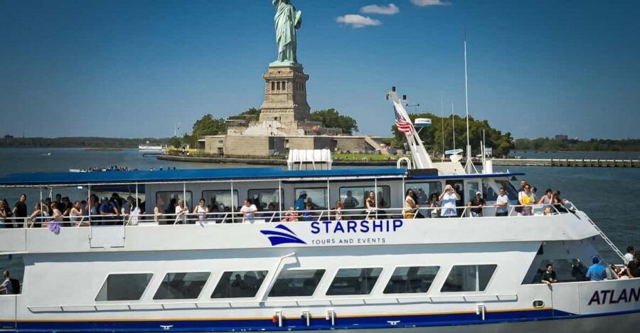 nyc-downtown-and-statue-of-liberty-sightseeing-cruise