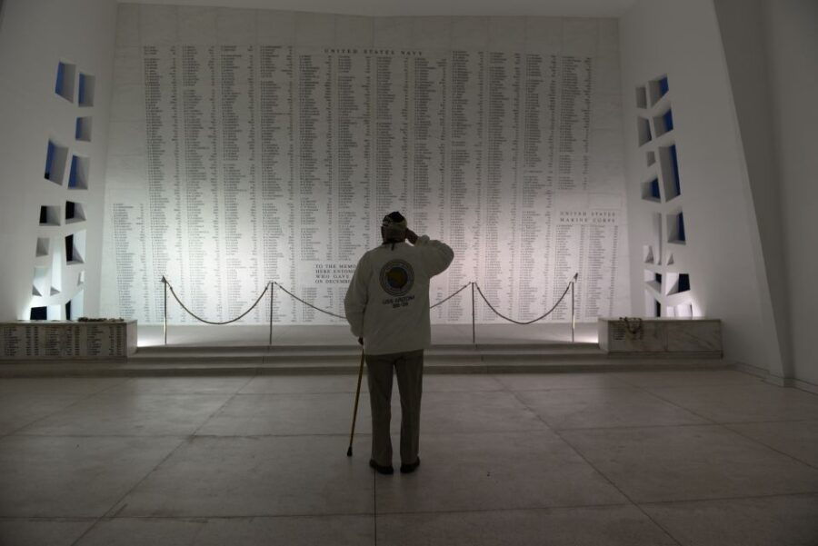 oahu-uss-arizona-memorial-chiefs-narrated-multimedia-tour